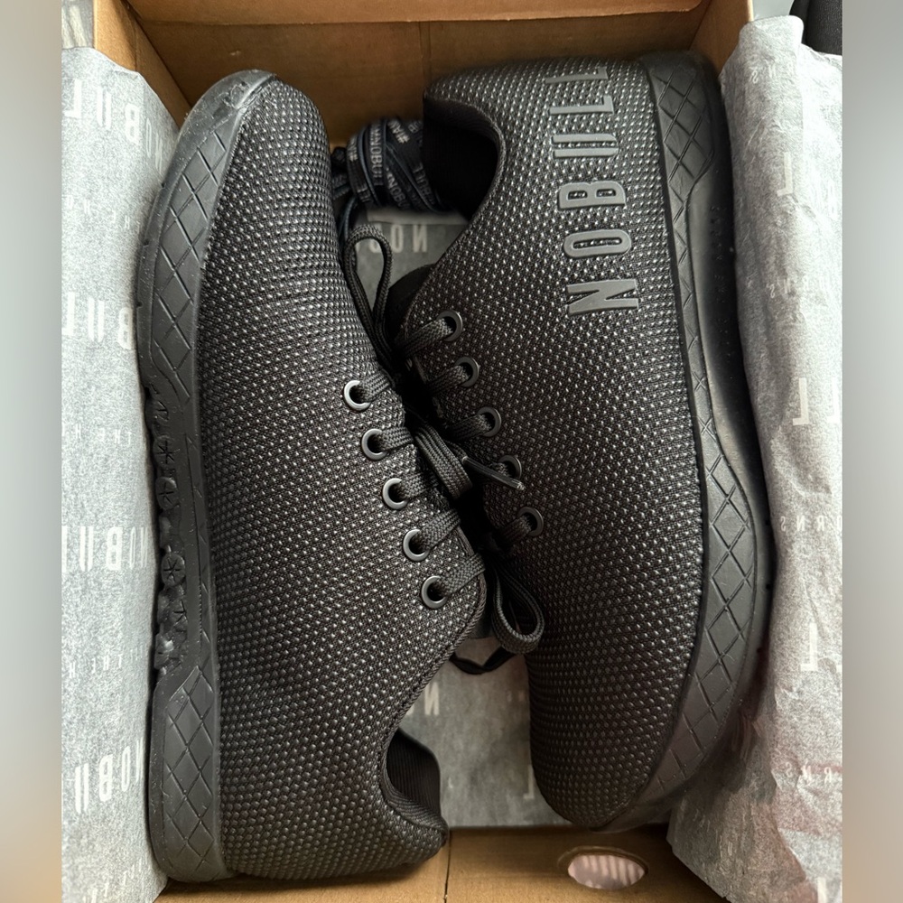 Women’s NoBull OUTWORK sneaker, size 8
